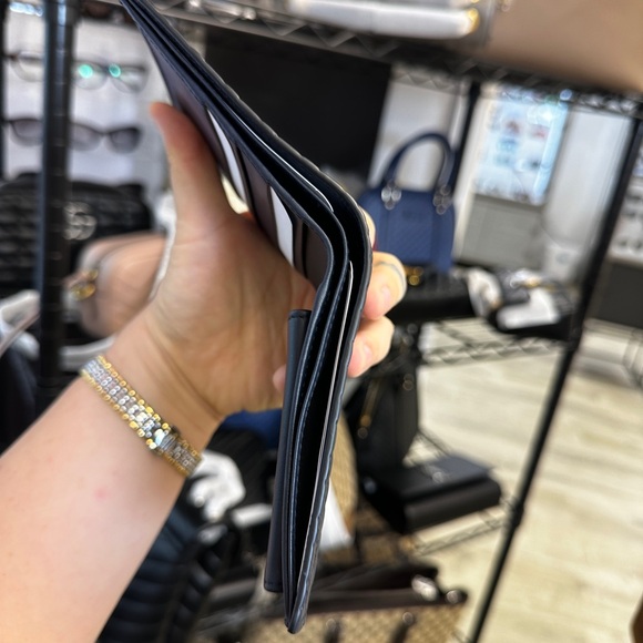 Gucci Dark Blue Monogram Wallet - Picture 3 of 3